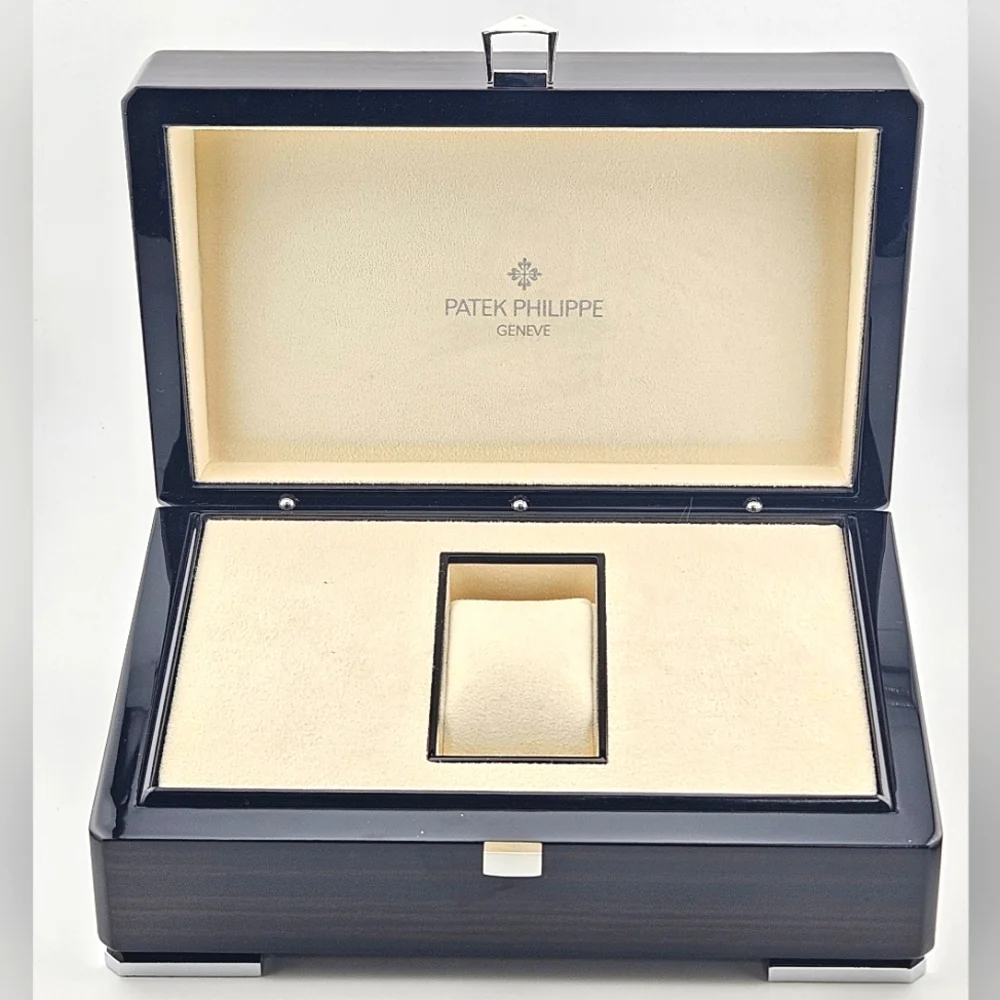 Patek Philippe brown wooden watch box with cover cloth - Picture 1 of 16
